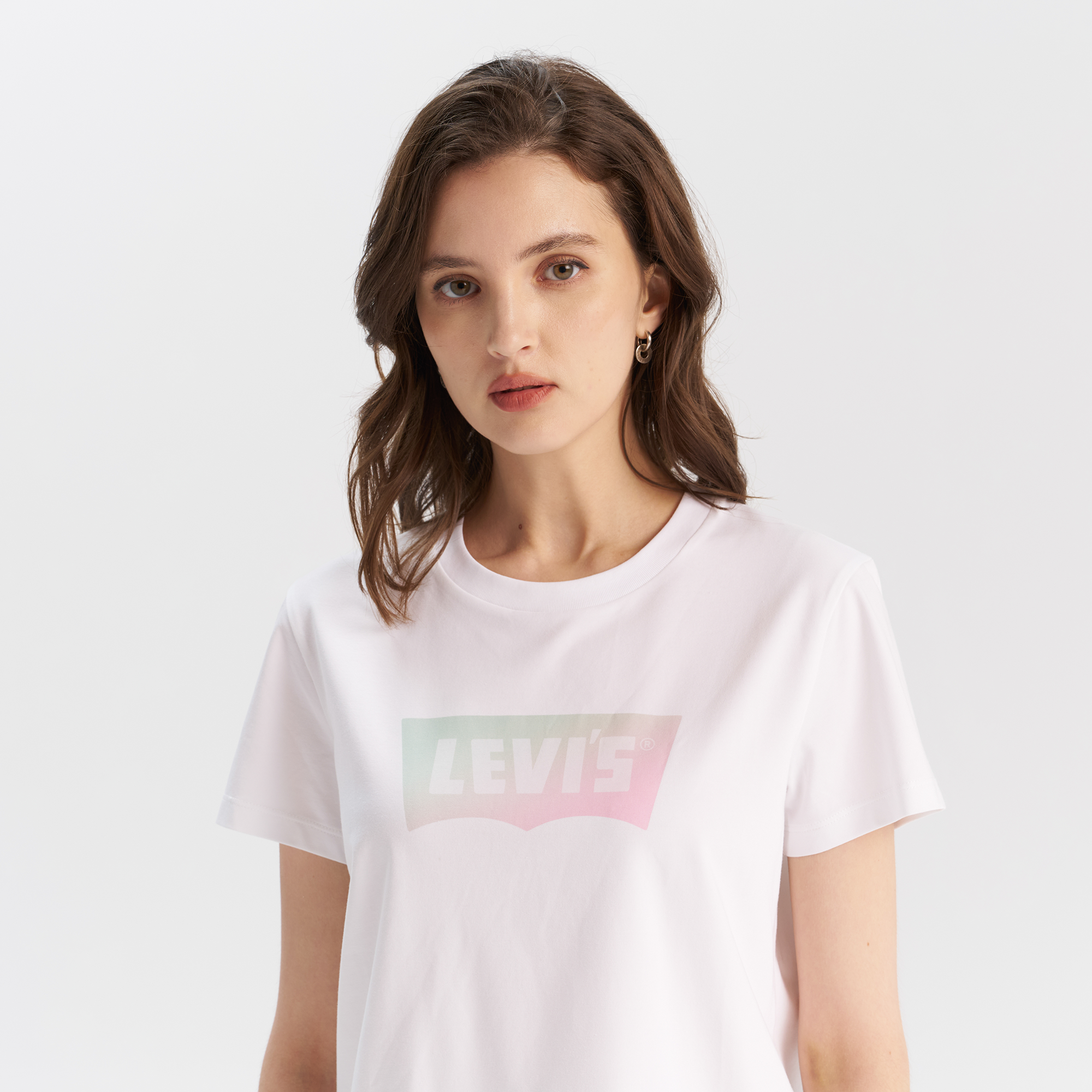 Levi's? Women's Gradient Logo Crew Neck T-Shirt - Image 2