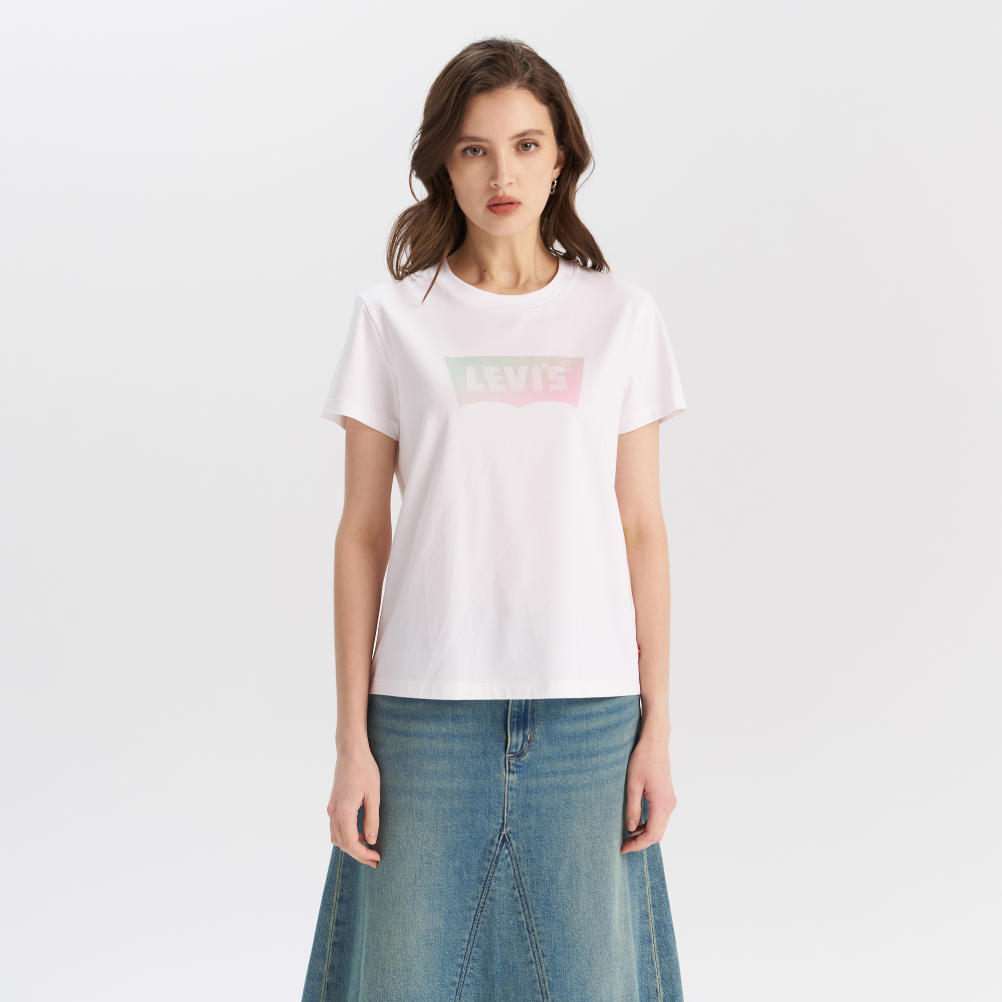 Levi's? Women's Gradient Logo Crew Neck T-Shirt