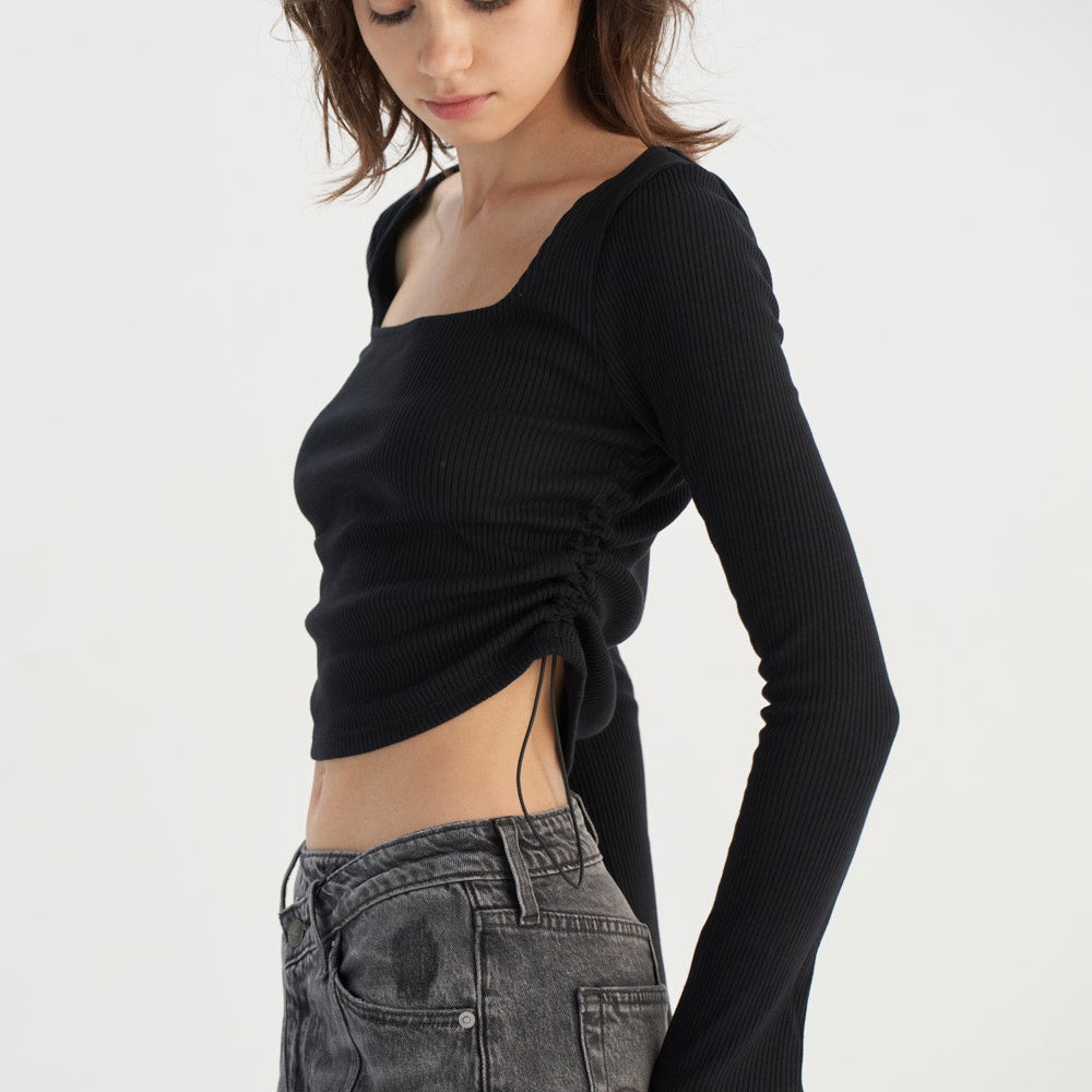 LEVI'S® WOMEN'S CINCHED SHORT STACK T-SHIRT - Image 2