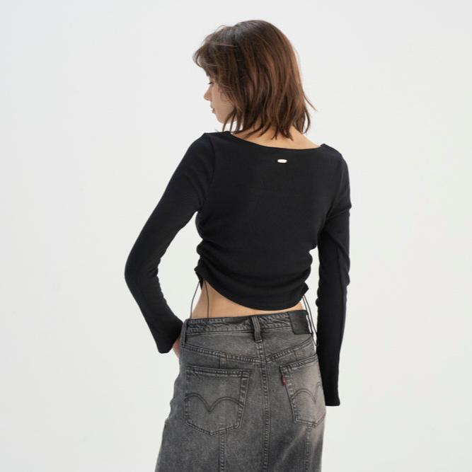 LEVI'S® WOMEN'S CINCHED SHORT STACK T-SHIRT - Image 3