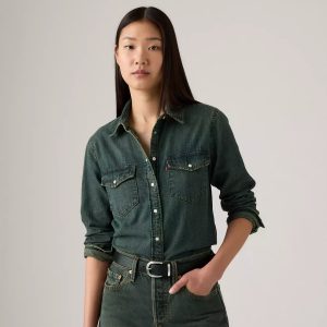 Levi's® Women's Essential Western Shirt