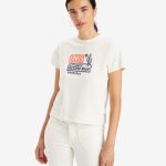 Levi's® Women's Graphic Classic Tee
