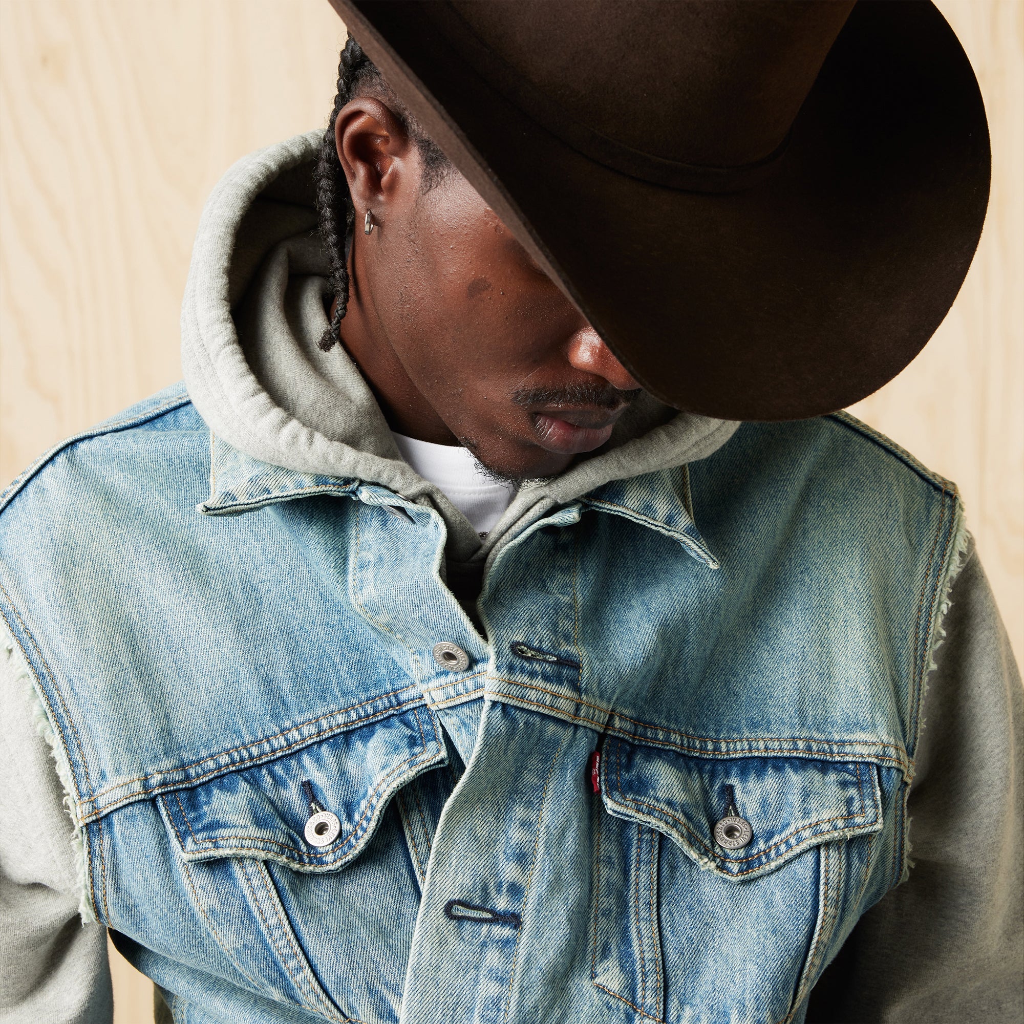 Levi's? Men's Relaxed Trucker Vest - Image 4