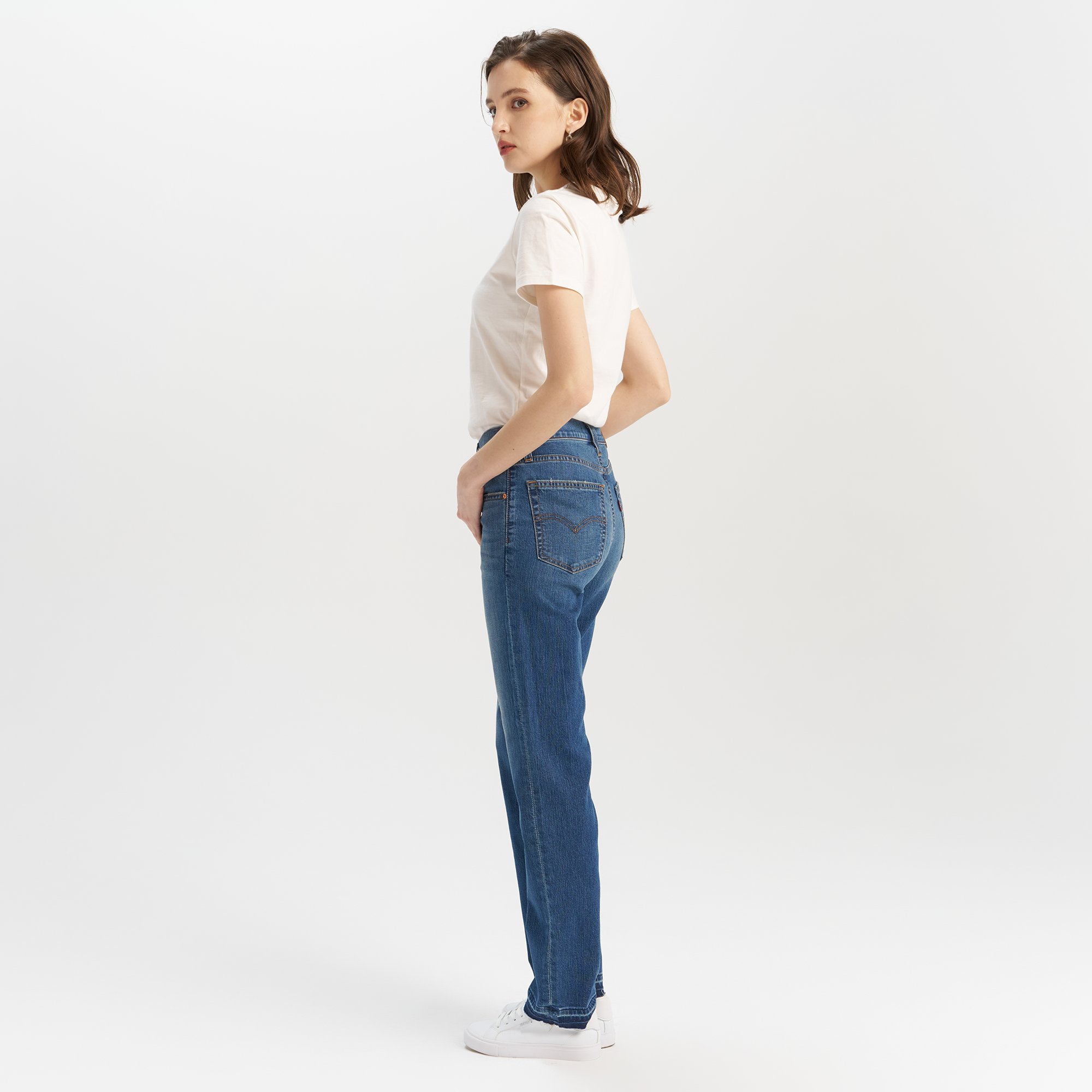 Levi's® 724™ Women's High-Waist Straight Leg Performance Cool Jeans - Image 4