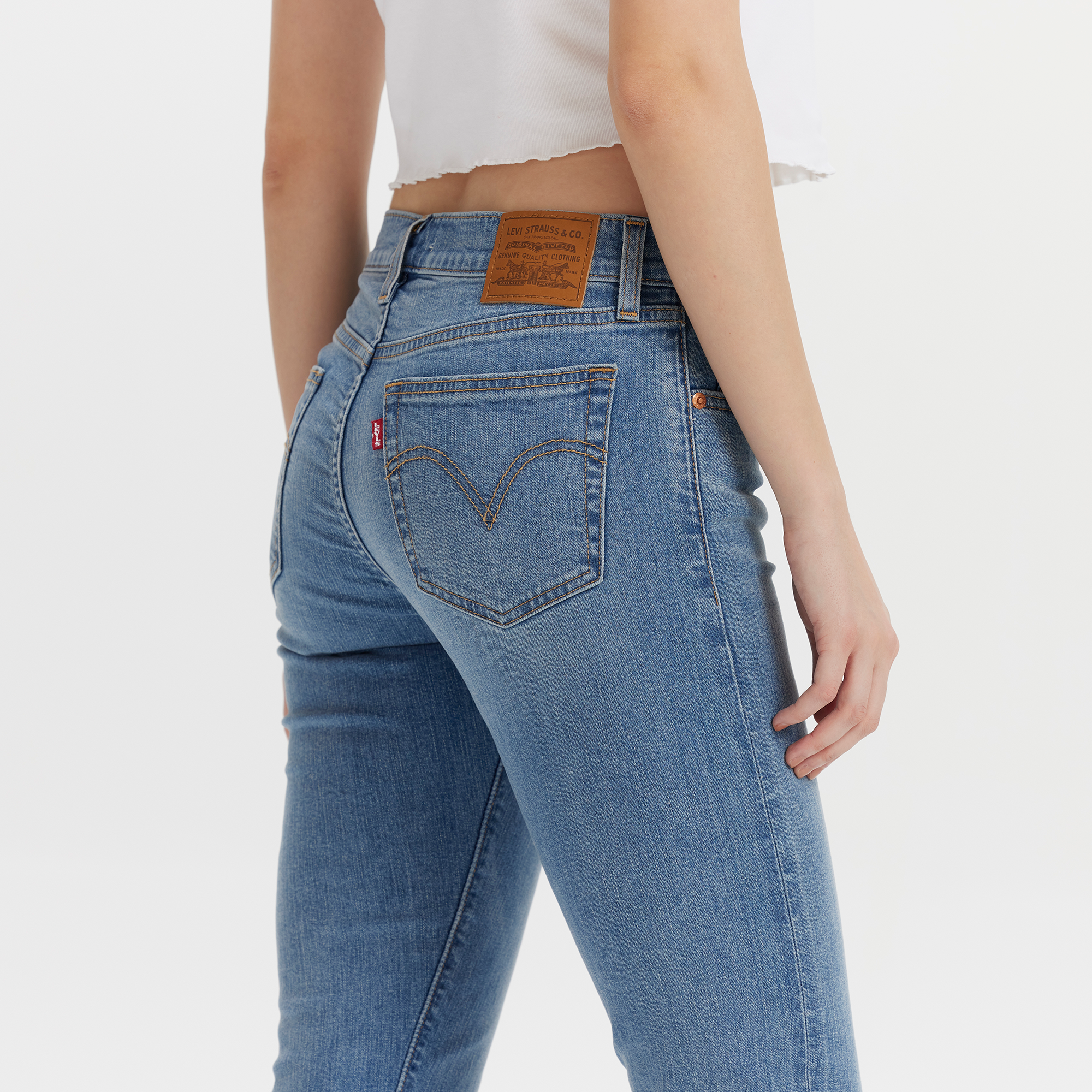 Levi's® Women's Baggy Dad Mid-Rise Loose Straight Leg Performance Cool Jeans - Image 6