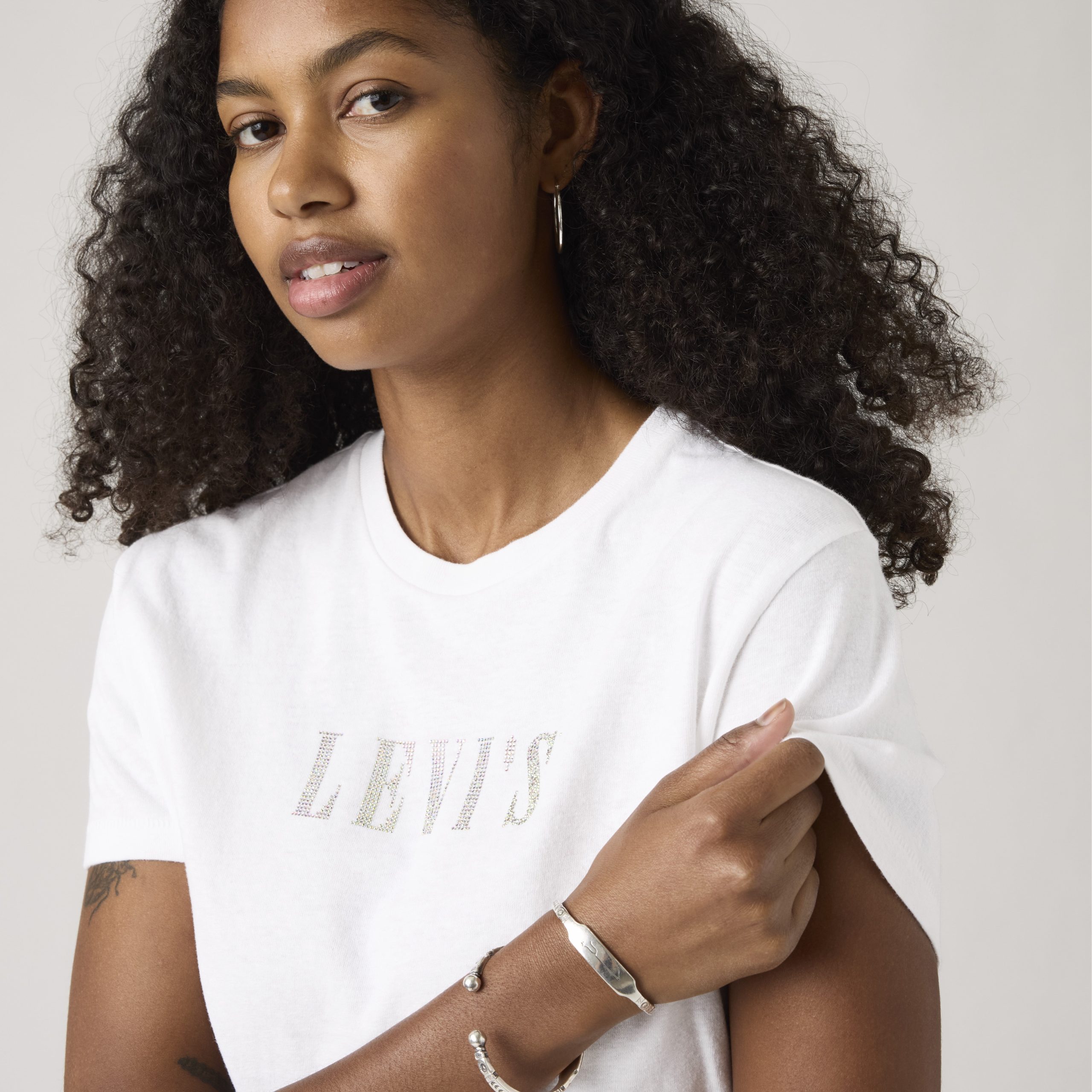 Levi's® Women's Graphic Classic Tee - Image 2