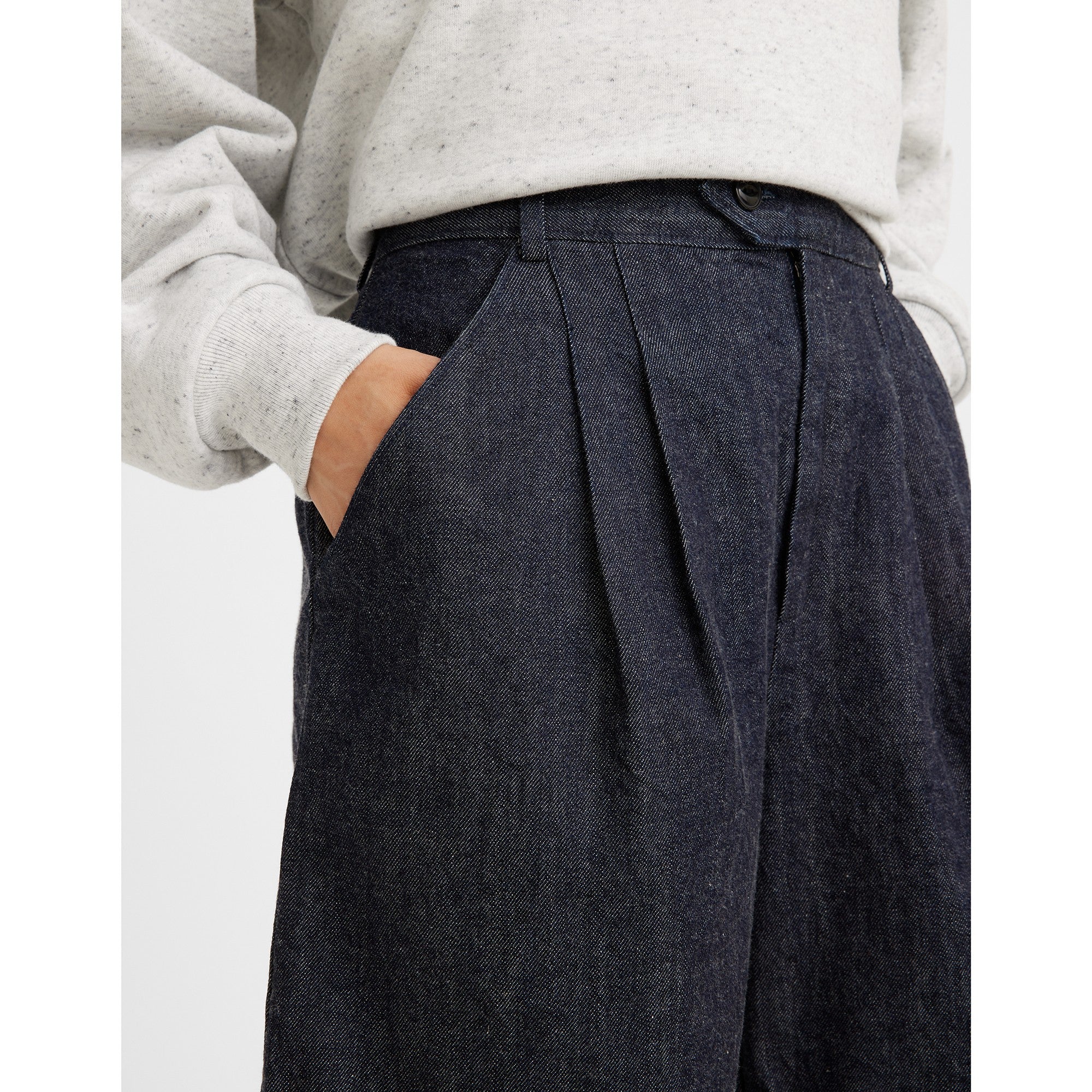 Levi's® Made & Crafted® Women's Pleated Shorts - Image 6
