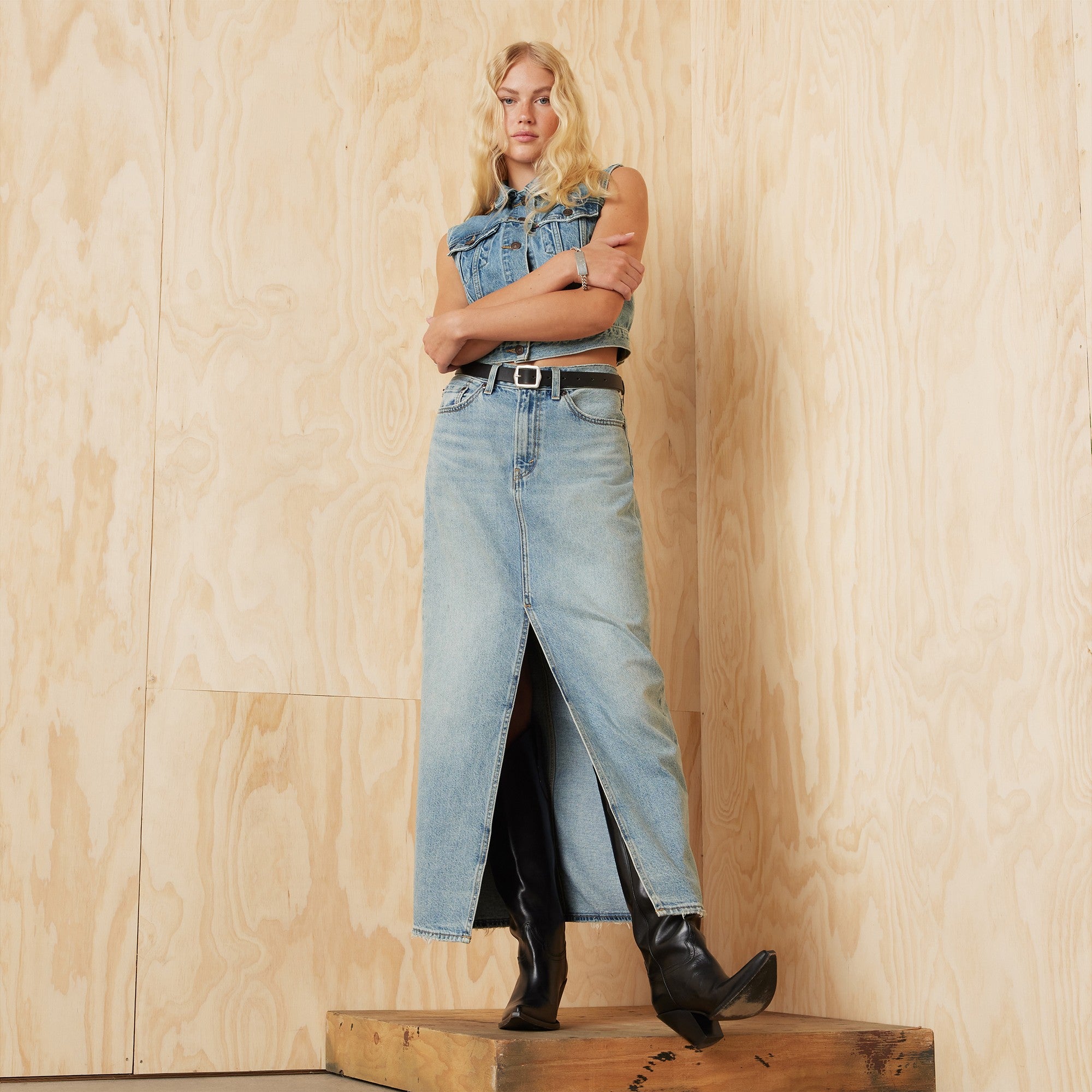 Levi's? Women's Ankle Column Skirt - Image 6