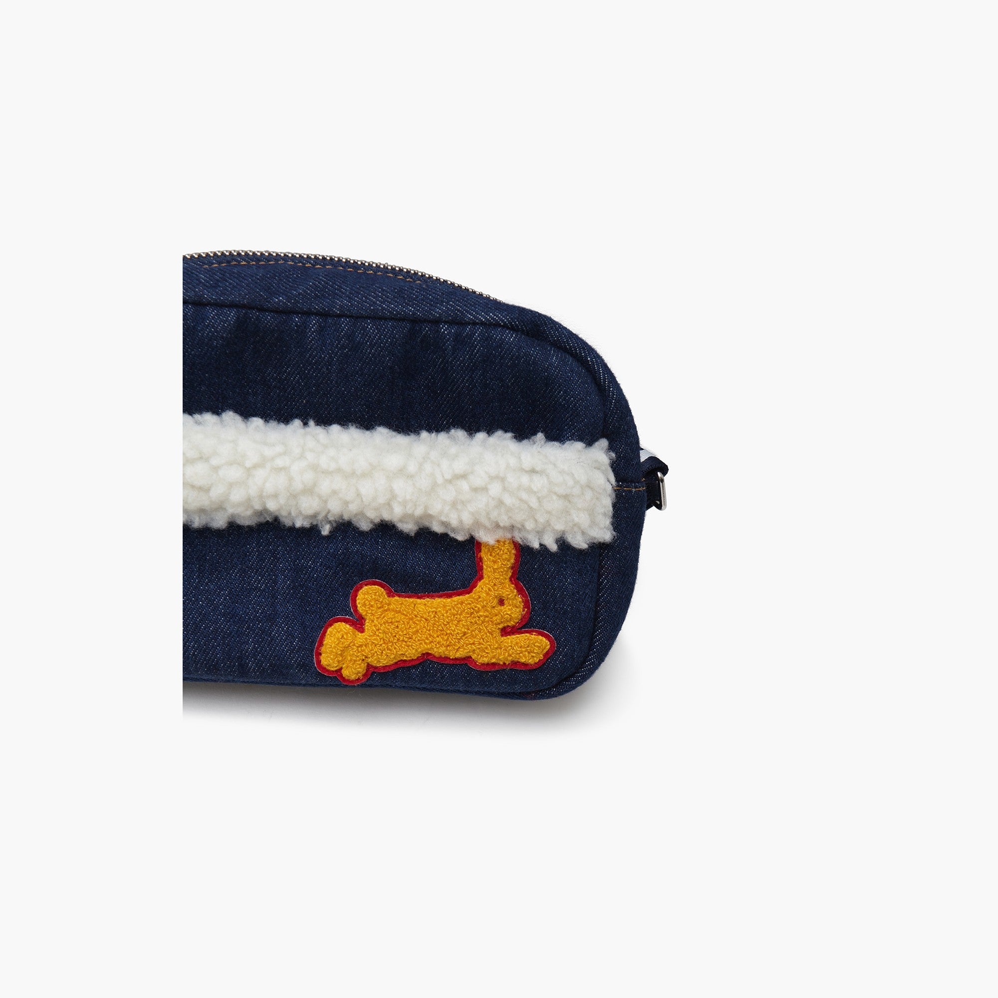 Levi's® Women's Lunar NY Camera Bag - Image 3